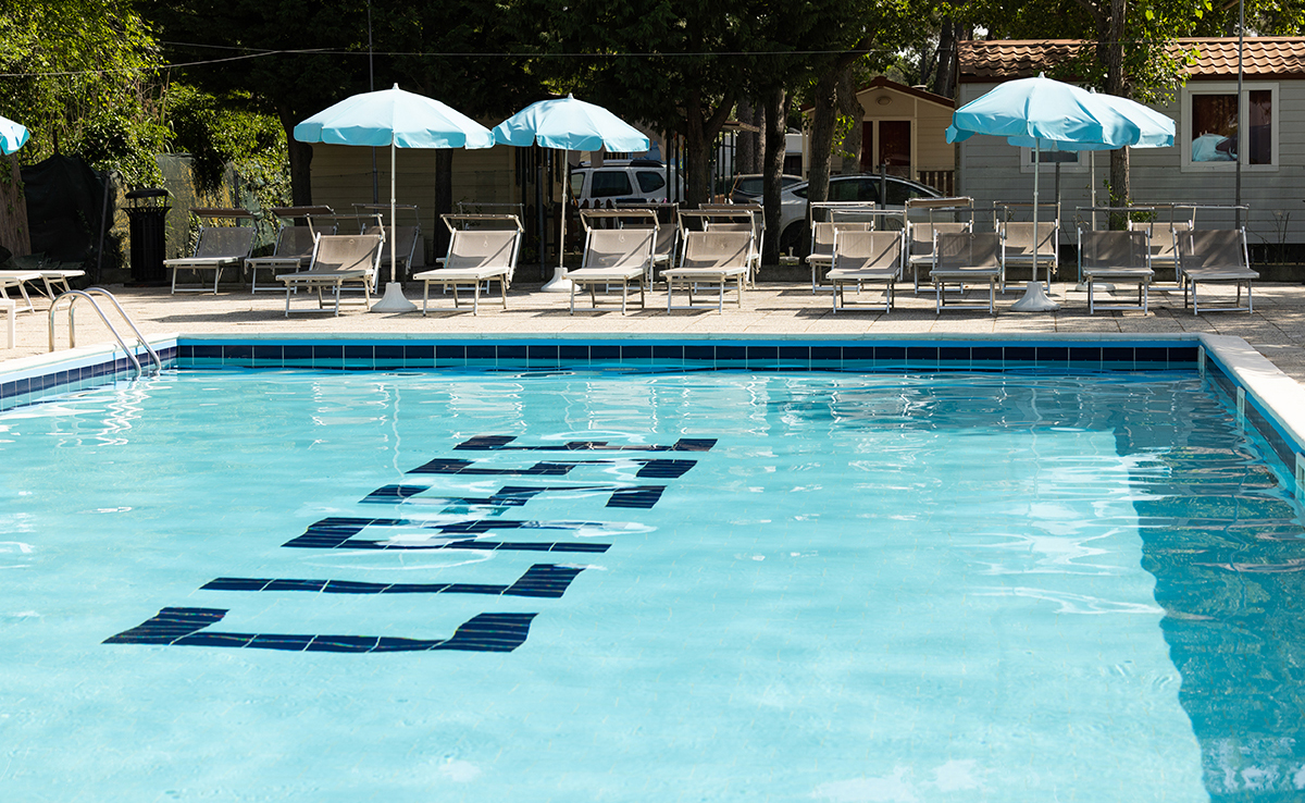 le piscine del camping village classe di lido di dante (RA) per le vacanze delle famiglie con bambini in romagna in campeggio nella natura