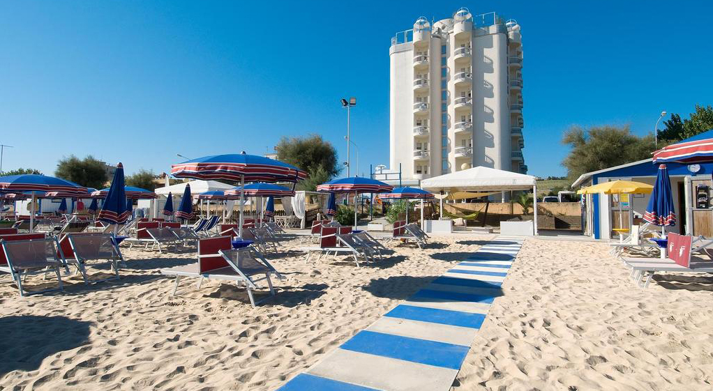 hotel fronte spiaggia