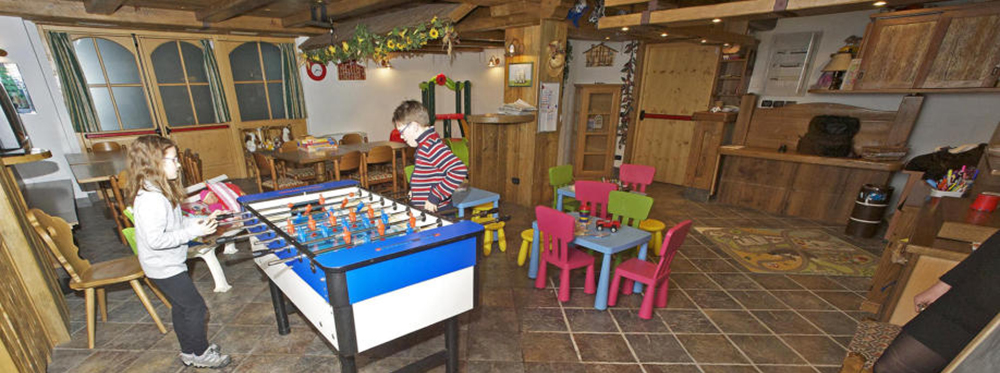 sala giochi bambini hotel tirol hotel per le famiglie con bambini in trentino